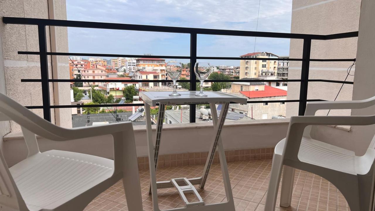 Danny Apartment Durrës Esterno foto