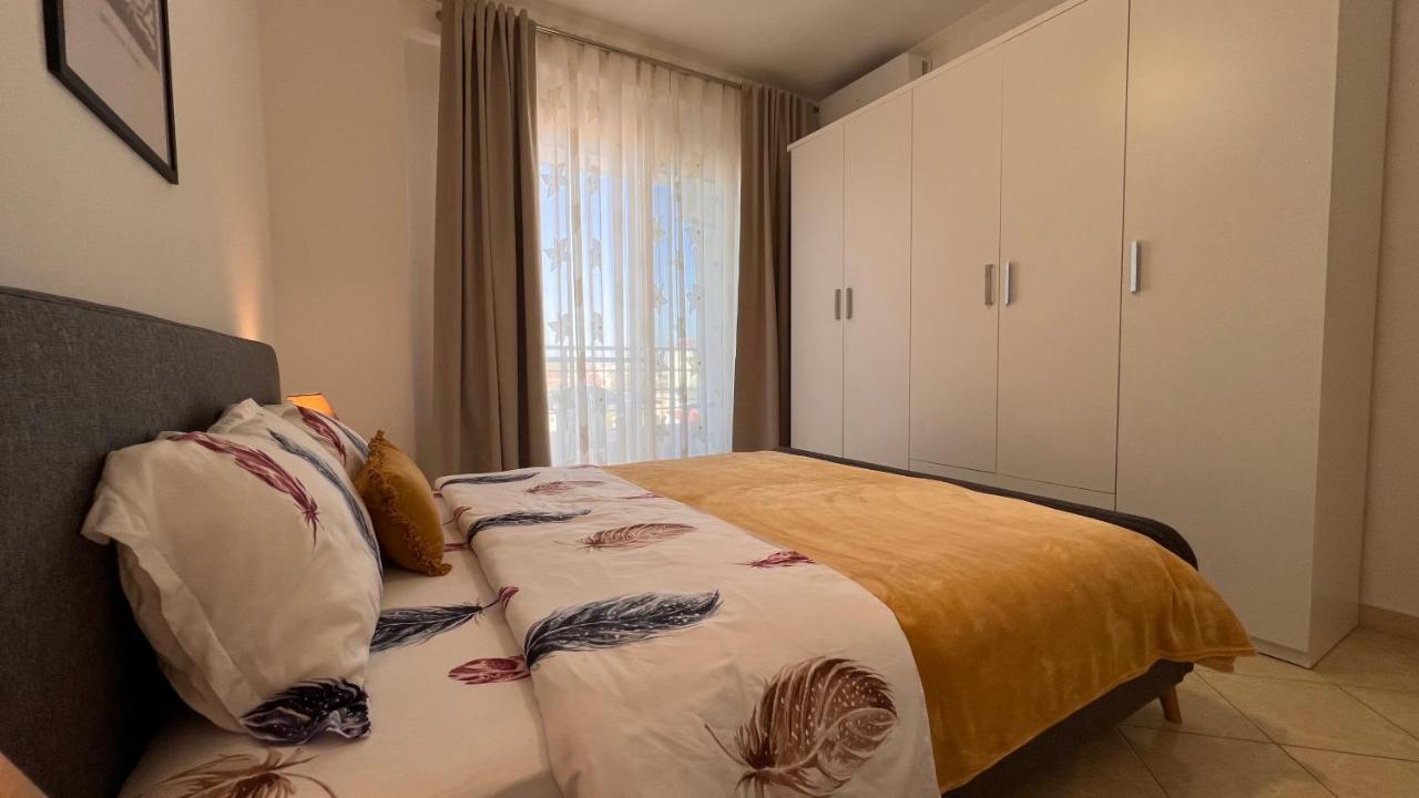 Danny Apartment Durrës Esterno foto